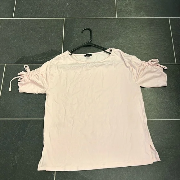 Soft light pink t shirt - Picture 8 of 8